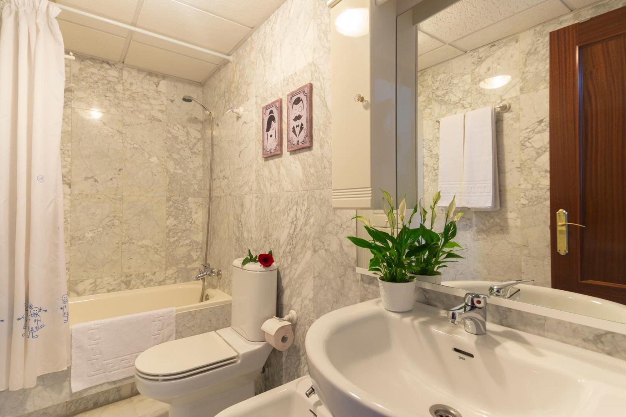 Apartamento Adultos Centro N V 1 Free Parking Granada Exteriér fotografie